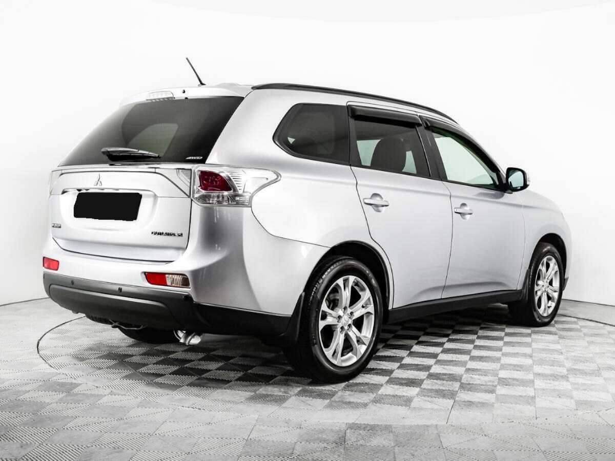 Mitsubishi Outlander, 2012 - фото №4