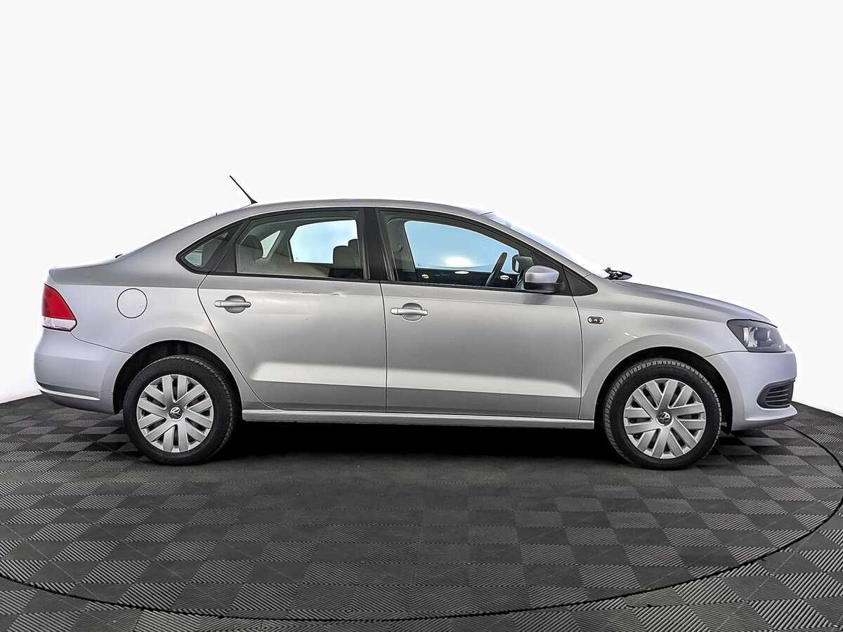 Volkswagen Polo, 2015 - фото №4