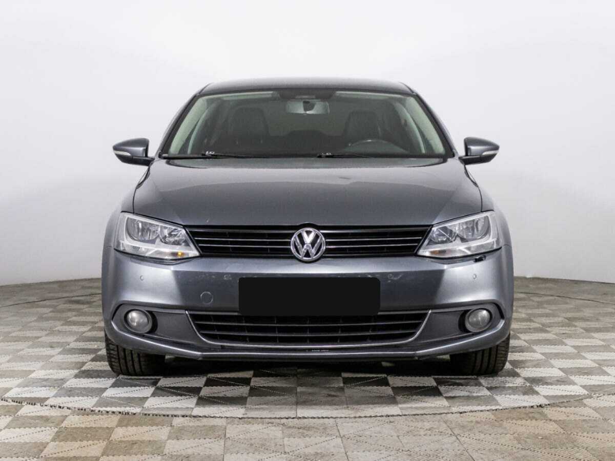 Volkswagen Jetta, 2012 - фото №2