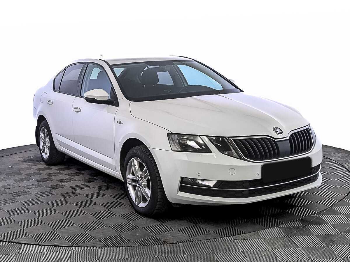 Skoda Octavia, 2018 - фото №3