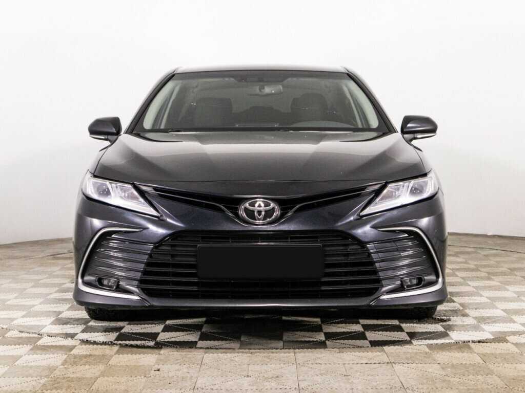 Toyota Camry, 2021 - фото №2