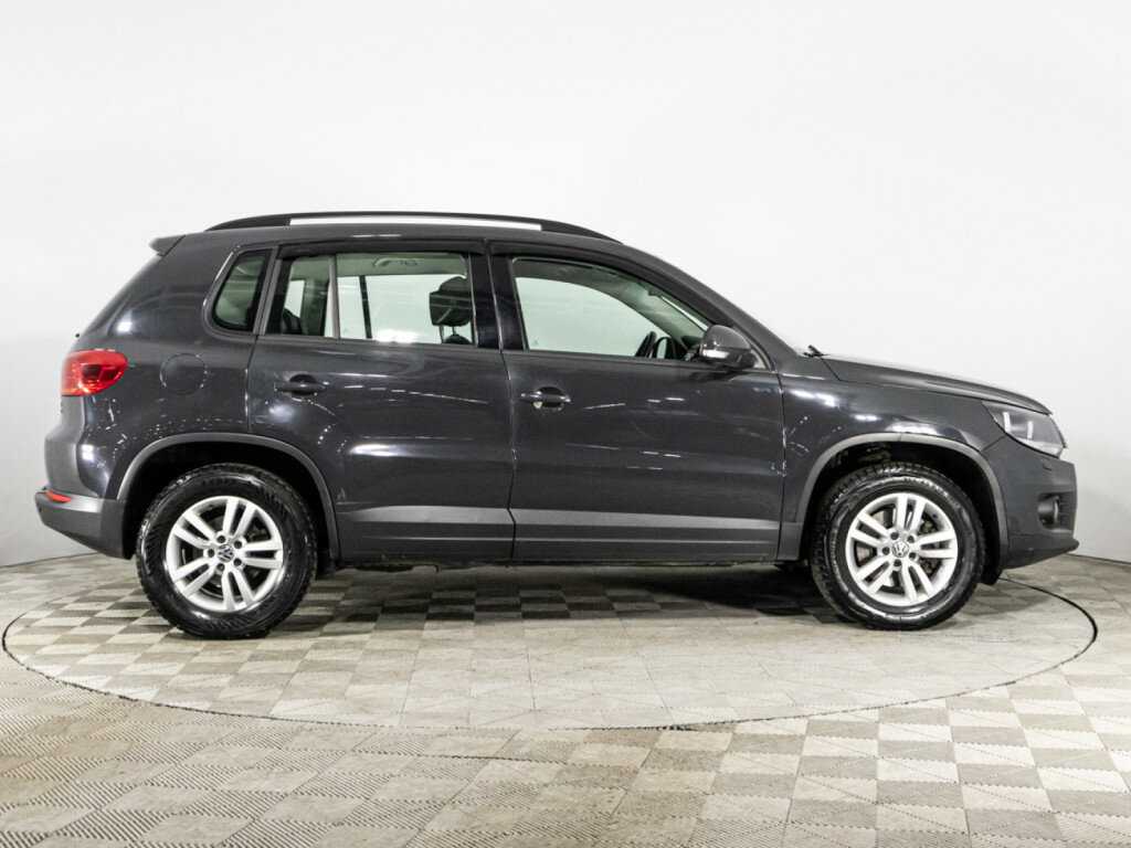 Volkswagen Tiguan, 2015 - фото №4