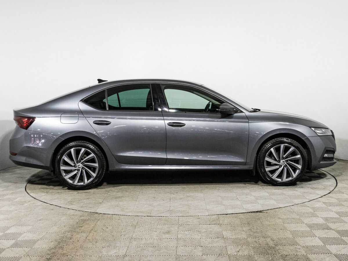 Skoda Octavia, 2021 - фото №4