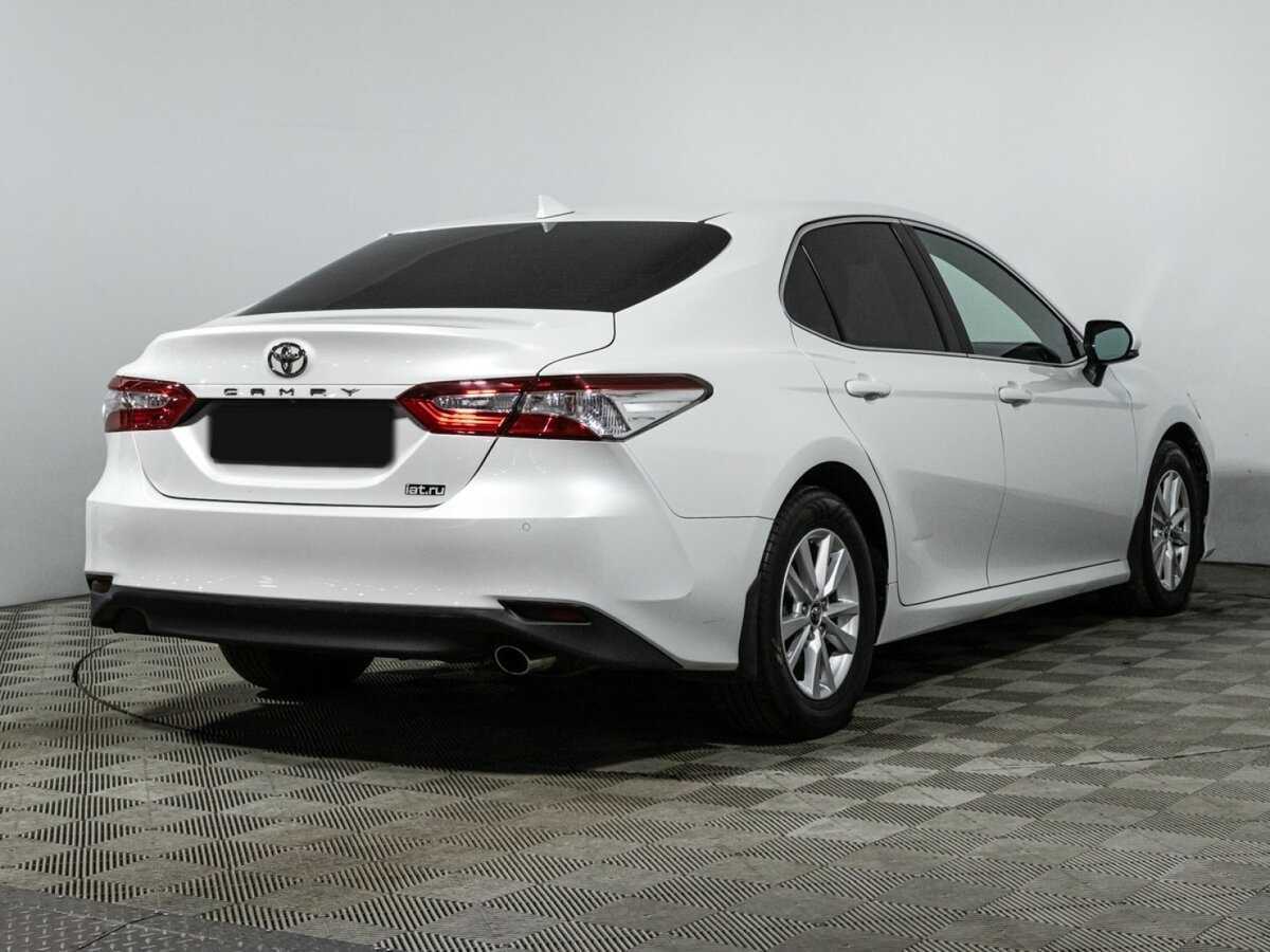 Toyota Camry, 2018 - фото №4