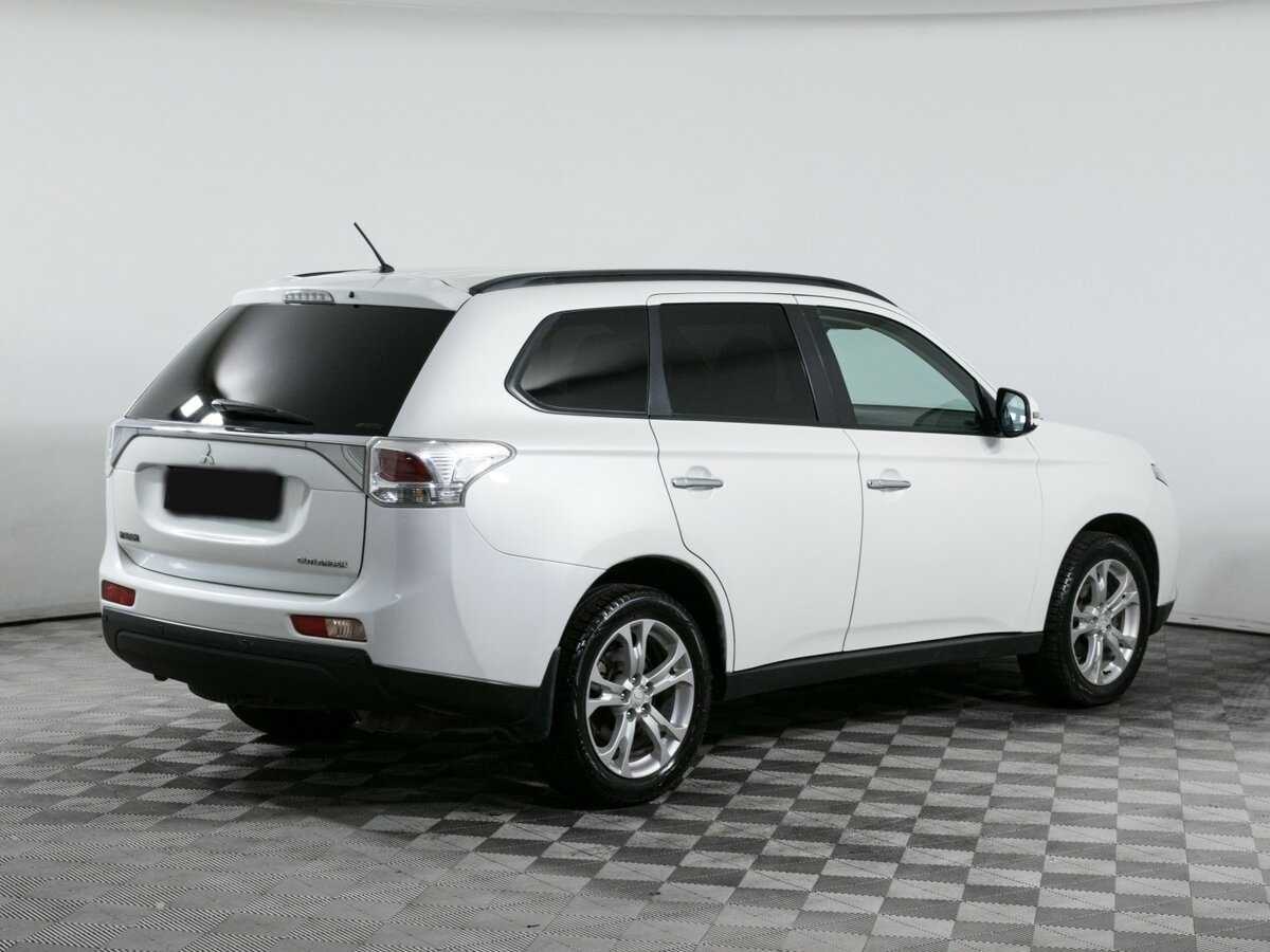 Mitsubishi Outlander, 2013 - фото №4