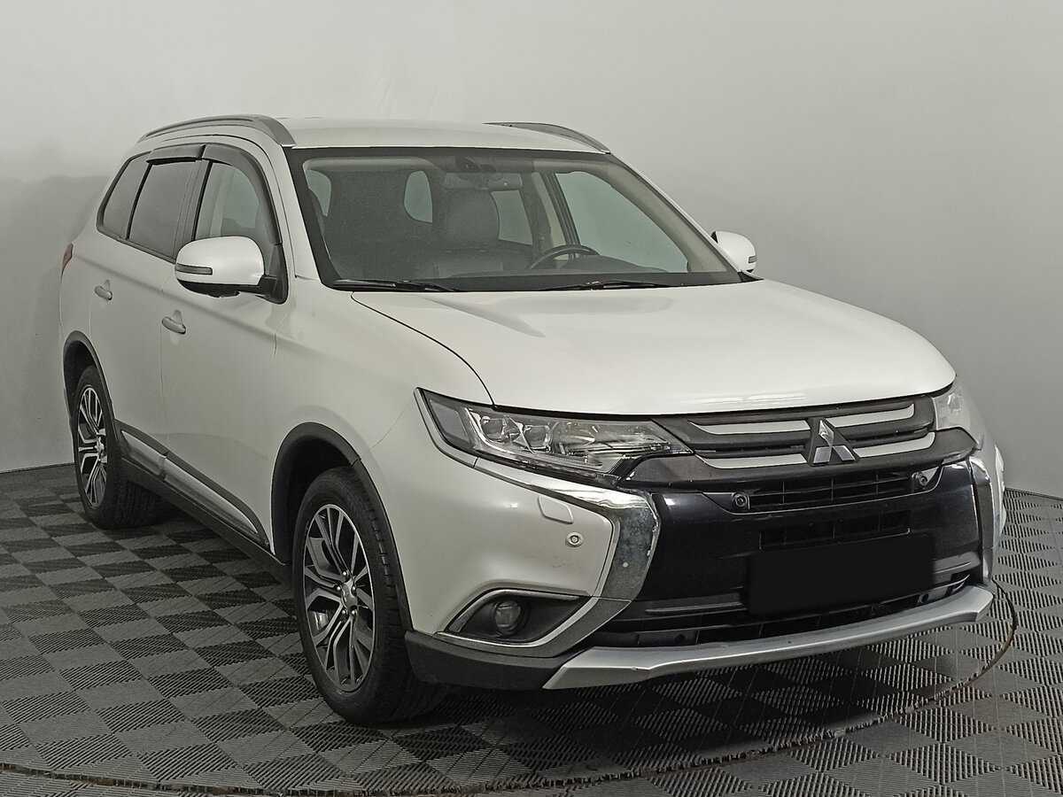 Mitsubishi Outlander, 2017 - фото №3