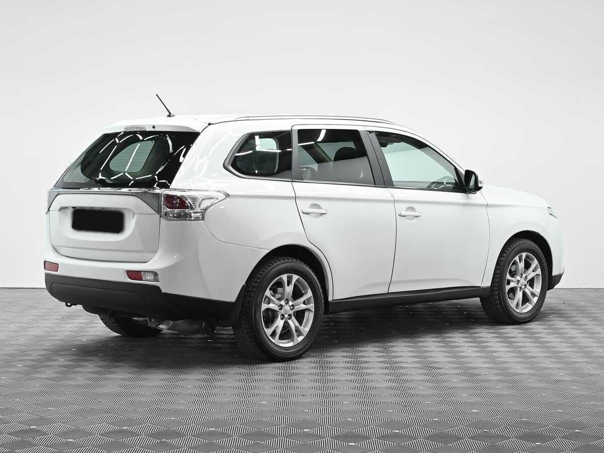 Mitsubishi Outlander, 2012 - фото №2