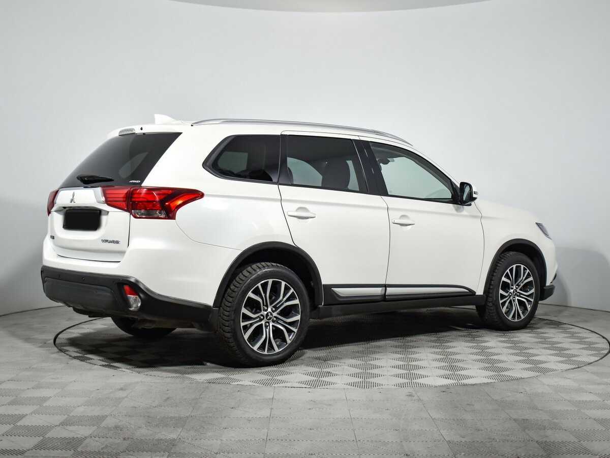 Mitsubishi Outlander, 2018 - фото №4