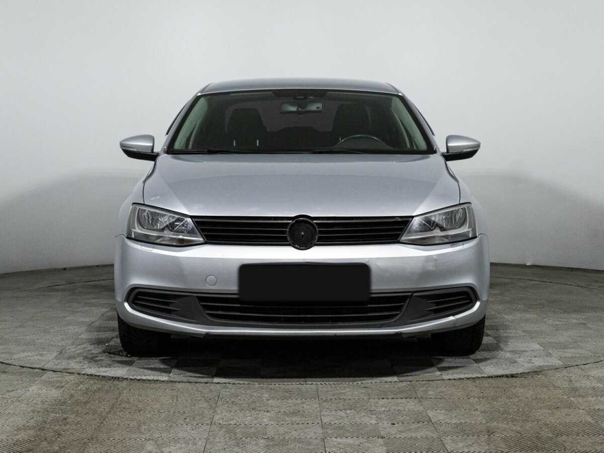 Volkswagen Jetta, 2012 - фото №2