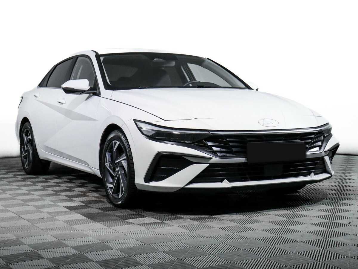 Hyundai Elantra, 2023 - фото №3