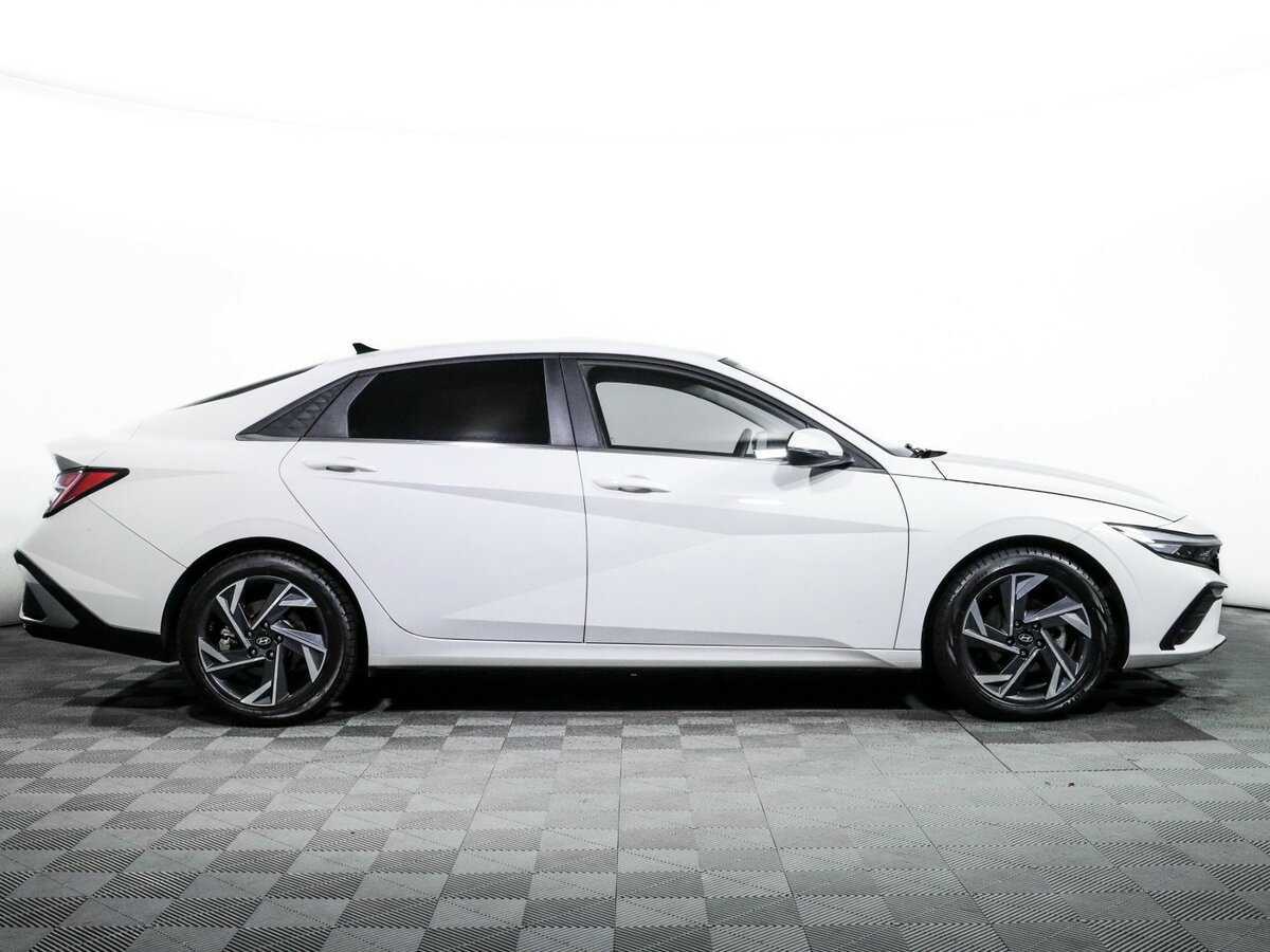 Hyundai Elantra, 2023 - фото №4