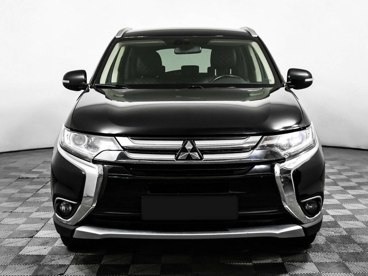 Mitsubishi Outlander, 2018 - фото №2