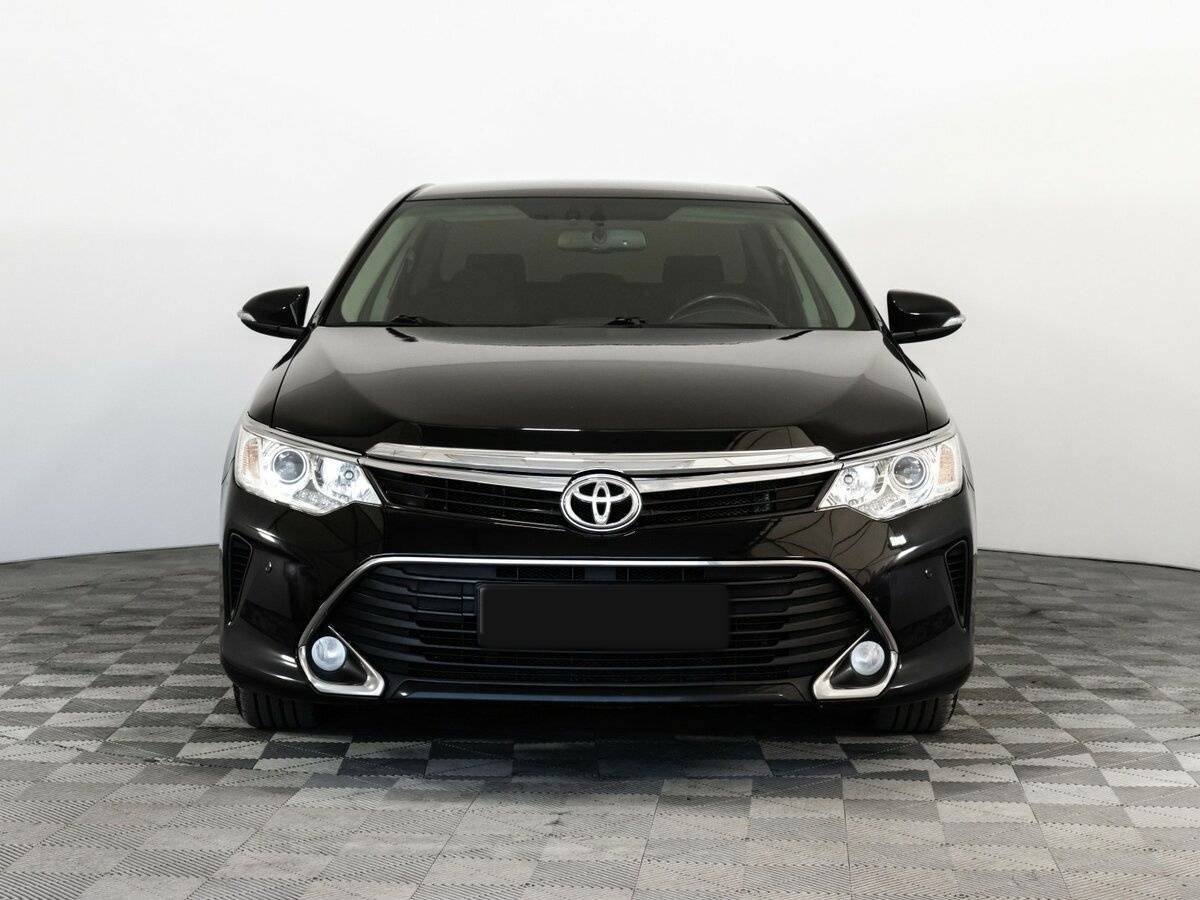 Toyota Camry, 2017 - фото №2