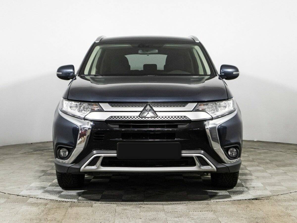 Mitsubishi Outlander, 2018 - фото №2