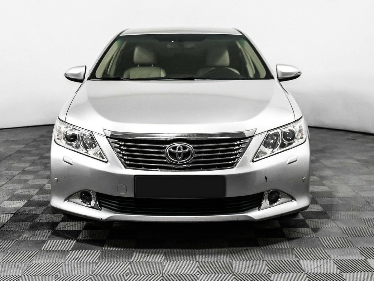 Toyota Camry, 2012 - фото №2