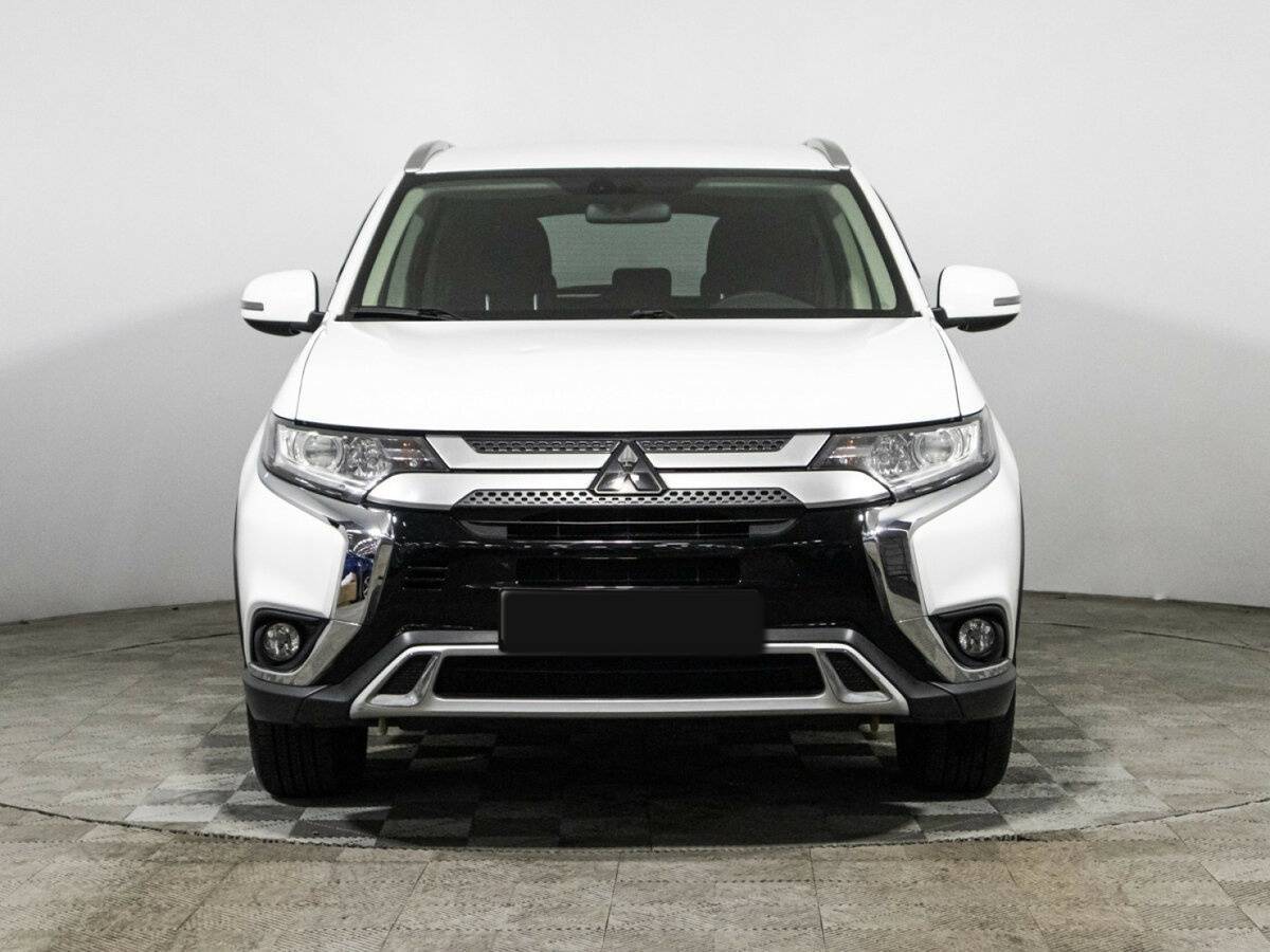 Mitsubishi Outlander, 2018 - фото №2