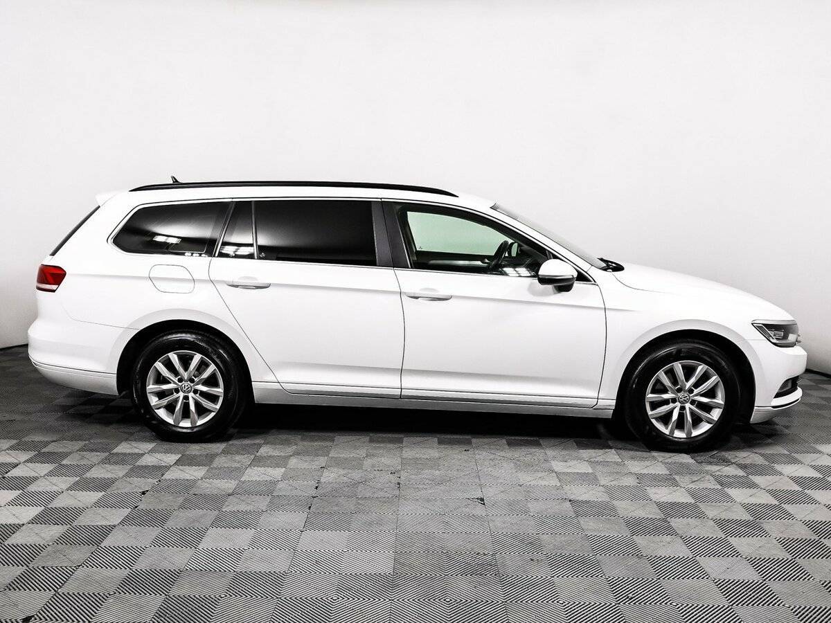 Volkswagen Passat, 2018 - фото №4