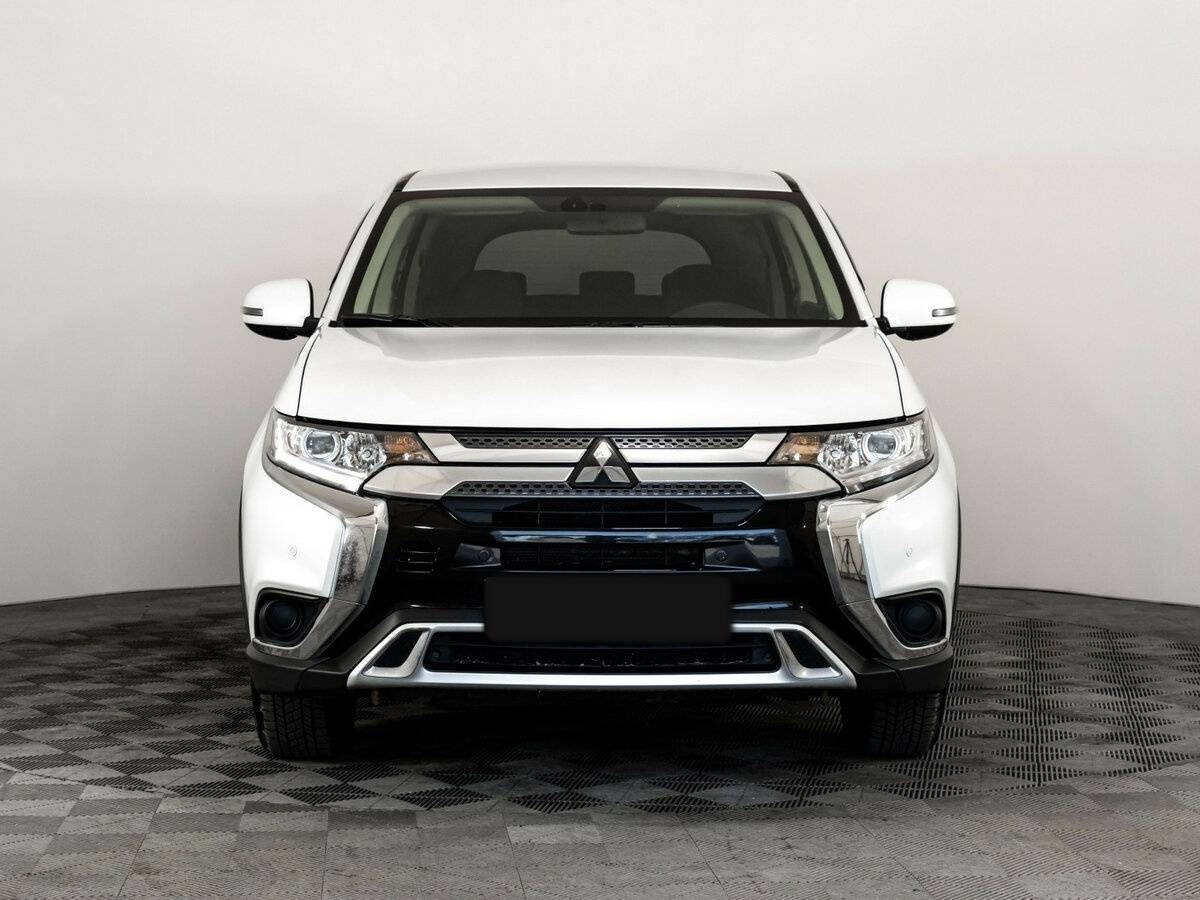 Mitsubishi Outlander, 2019 - фото №2
