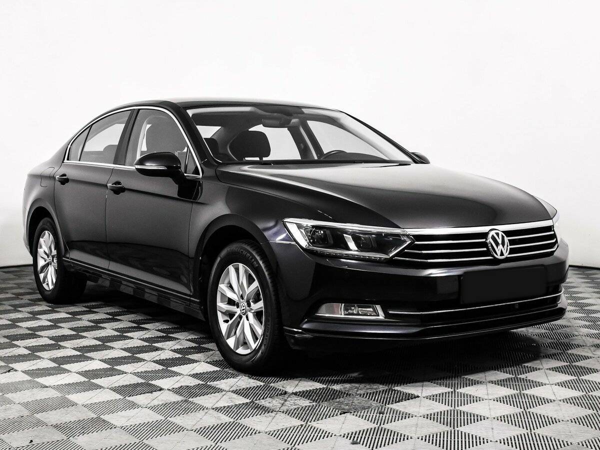 Volkswagen Passat, 2018 - фото №3