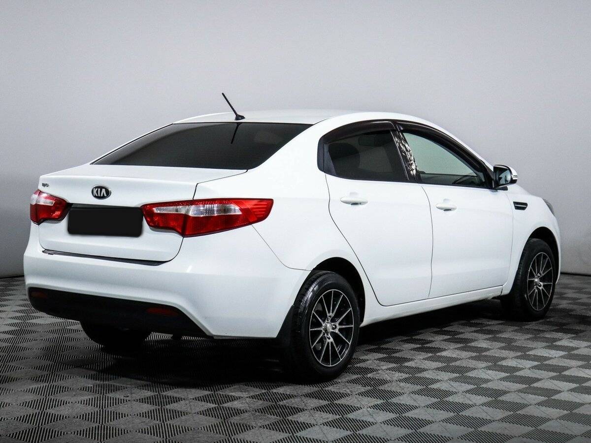 Kia Rio 5-speed III, 2013 - фото №4