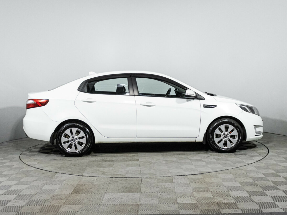 Kia Rio 5-speed III, 2013 - фото №4