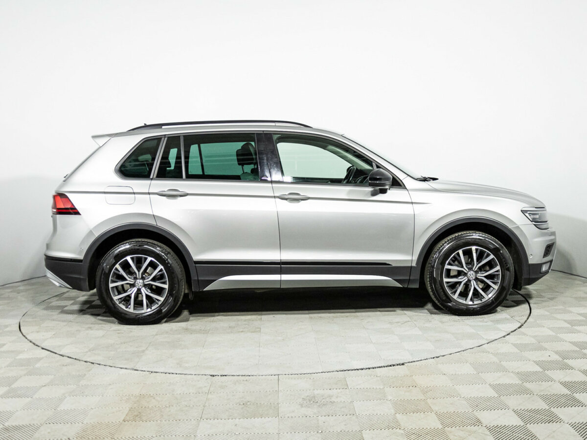 Volkswagen Tiguan II, 2019 - фото №4