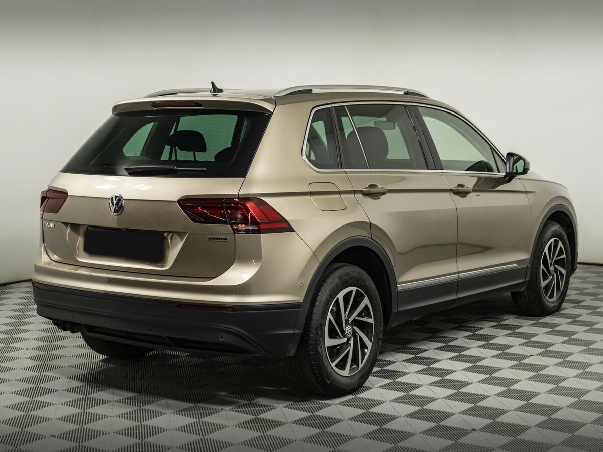 Volkswagen Tiguan II, 2018 - фото №4