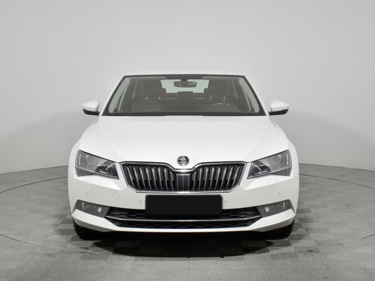 Skoda Superb III, 2018 - фото №2