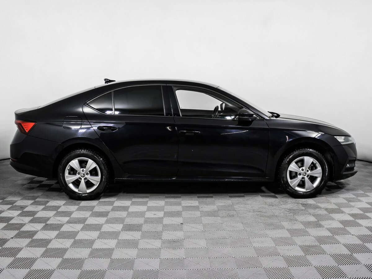 Skoda Octavia IV (A8), 2020 - фото №4