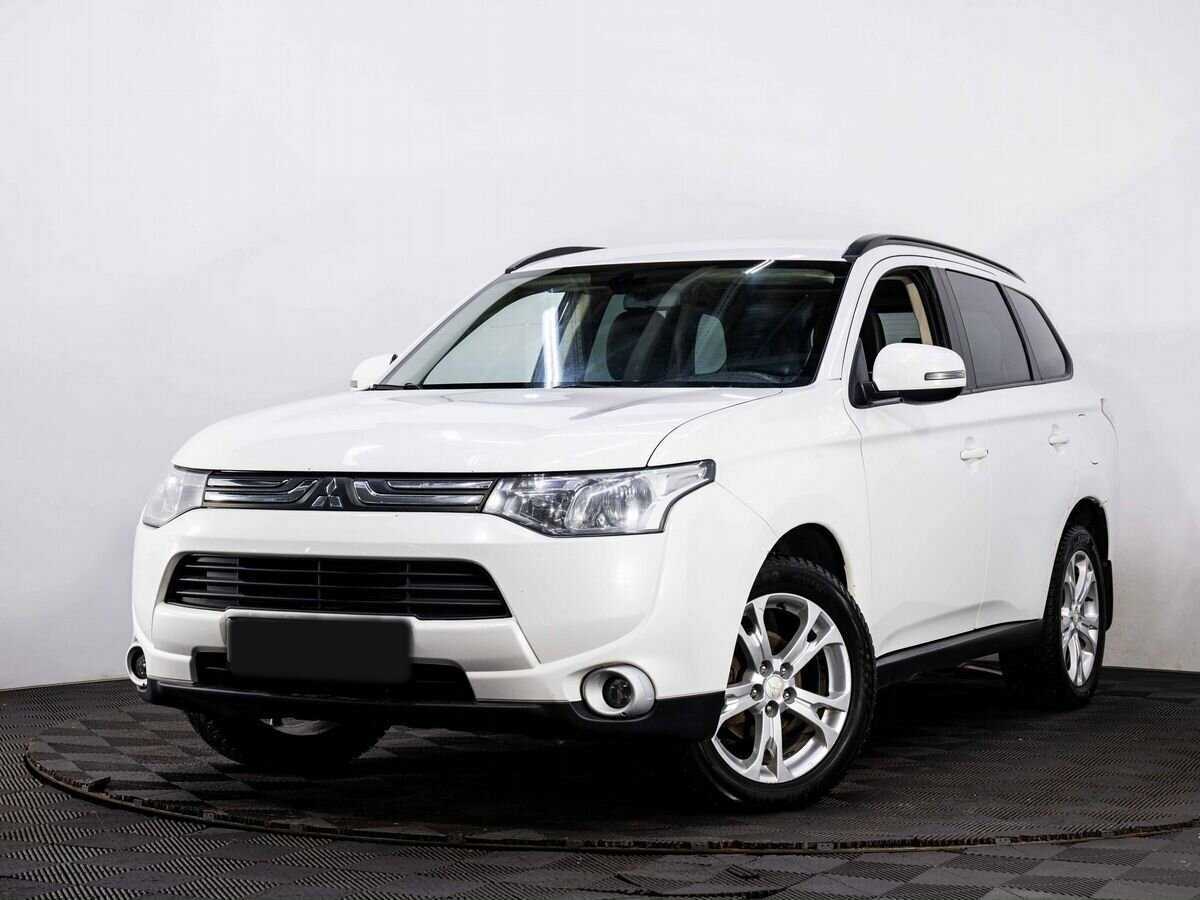 Mitsubishi Outlander, 2012