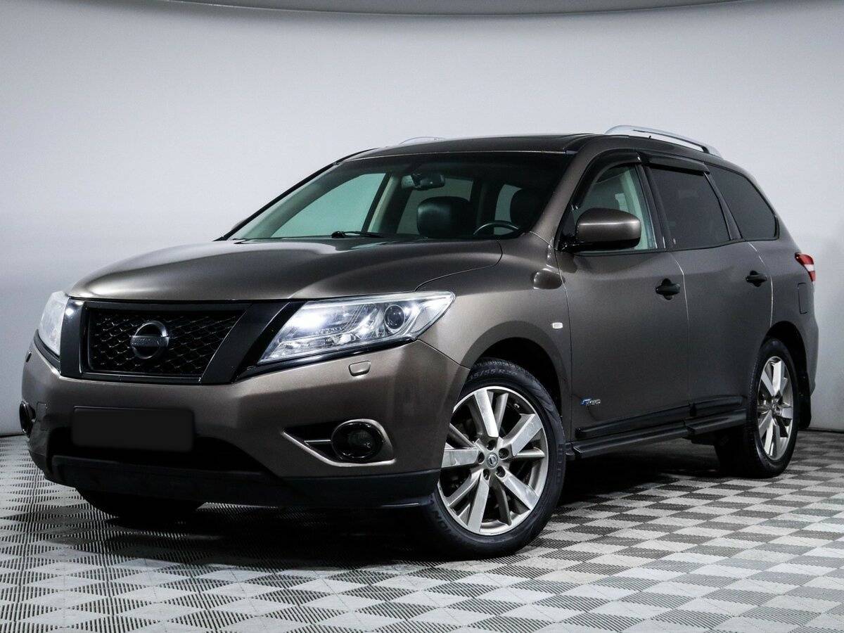 Nissan Pathfinder IV, 2015
